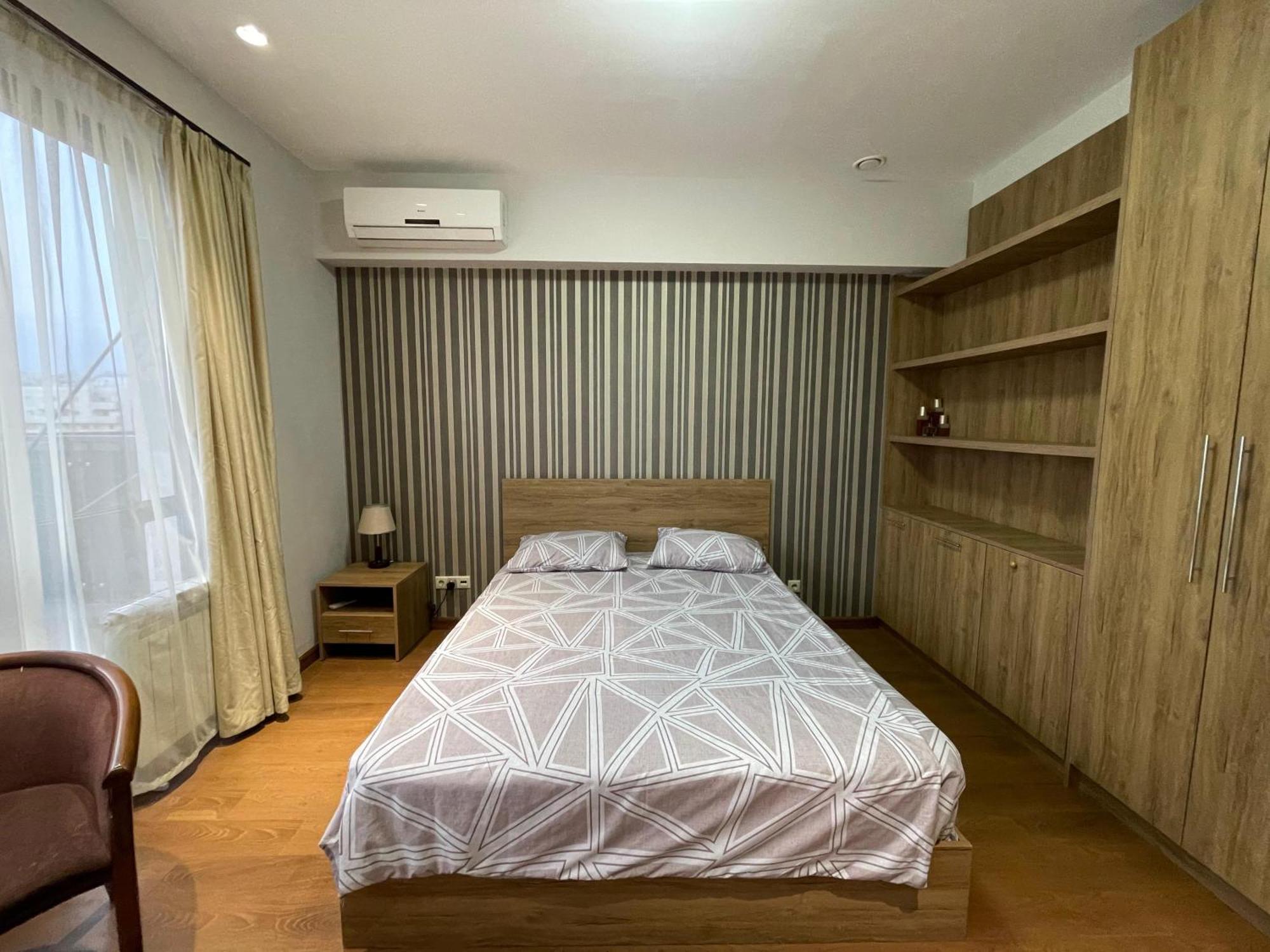 Apartment In Yerevan City Center Republic Square Self Check-In Екстериор снимка